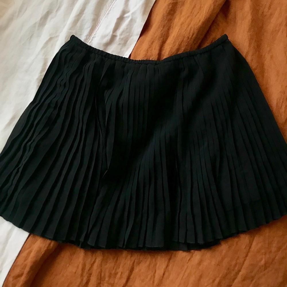Black Pleated Chiffon Mini Skirt